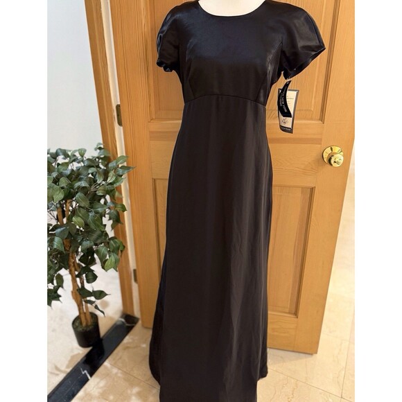 Jones New York Evening Dress Size 4‎ Black Maxi Sheath Satin Top Low Back NWT - Picture 1 of 16